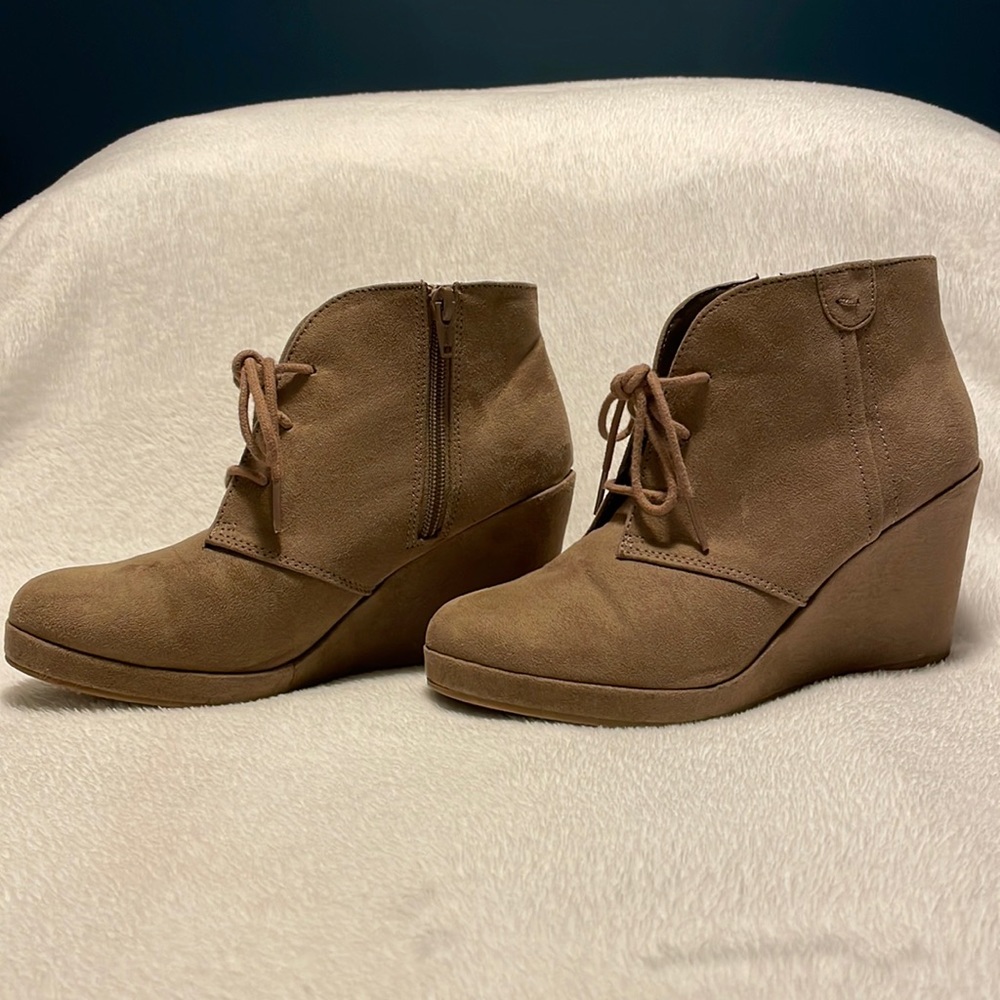 Ankle boots.